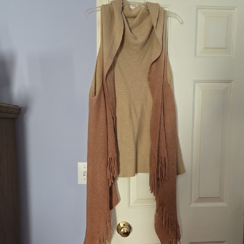 Women's Two-Tone Sleeveless Sweater Vest